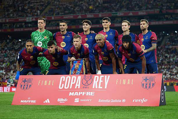 德甲最快10次帽子戏法排名：凯恩76场居首，盖德-穆勒161场