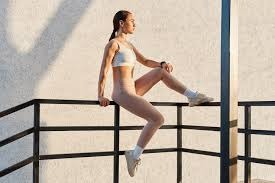 NBA｜近2季总冠军正面对决 绿衫军惊险砸金块